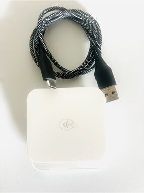 Stripe Reader M2 STRM2 -01 A Compact Bluetooth Card Reader in Tested Working